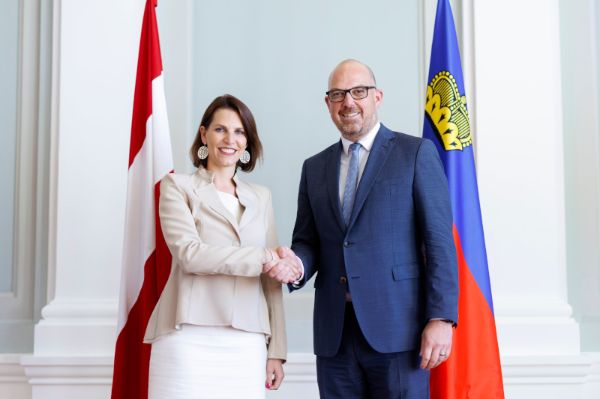 Europaministerin Karoline Edtstadler mit Liechtensteins Regierungschef Daniel Risch