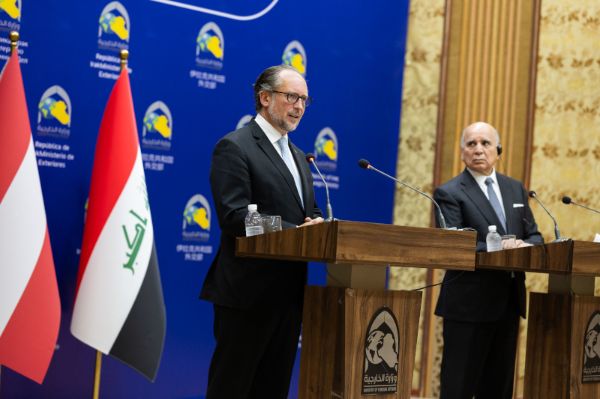 Am 12. September 2023 traf Außenminister Alexander Schallenberg seinen irakischen Amtskollegen Fuad Hussein in Bagdad