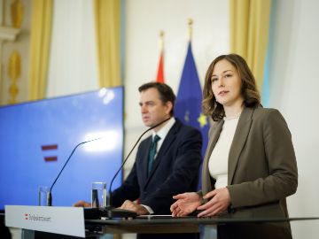 Bundesministerin Claudia Bauer und Franz Prettenthaler sprechen zum Update der Transferleistungsstudie