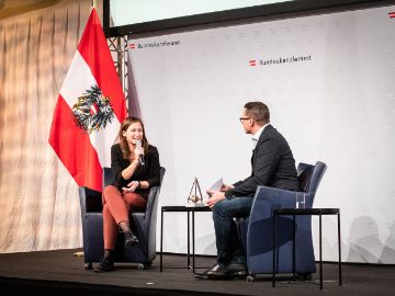 Claudia Plakolm, Staatssekretärin für Jugend, zeichnet herausragende Projekte der außerschulischen Kinder- und Jugendarbeit mit dem Österreichischen Jugendpreis 2021 aus.