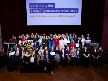 Gruppenbild 2. Staatspreis für freiwilliges und ehrenamtliches Engagement
